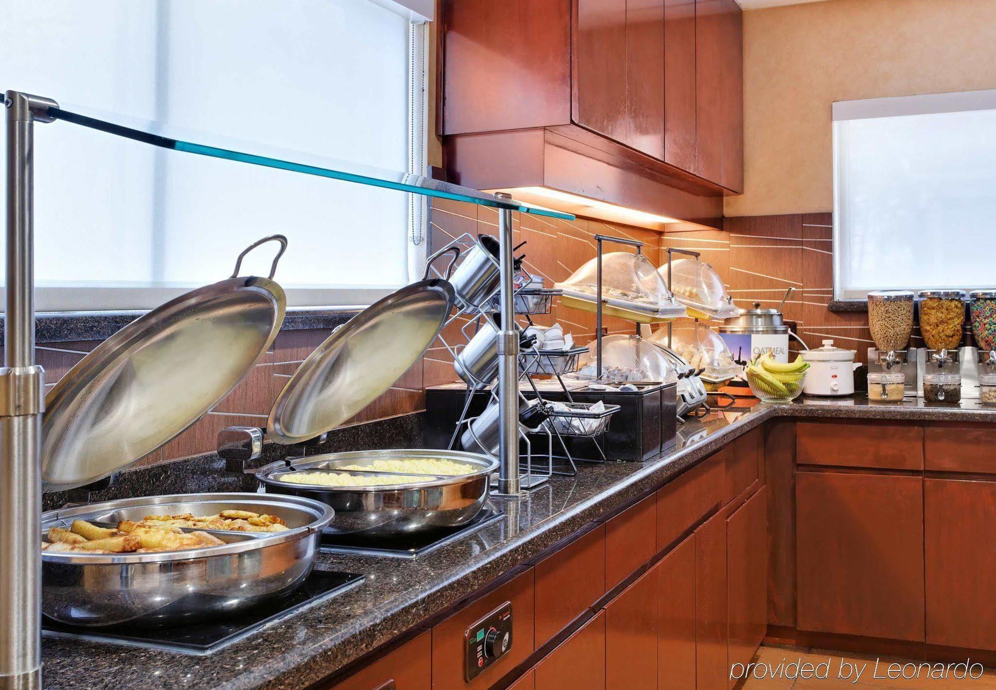 Residence Inn By Marriott Fort Myers Bagian luar foto