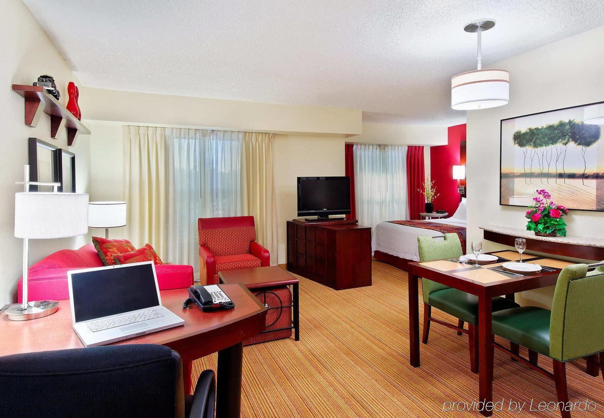 Residence Inn By Marriott Fort Myers Bagian luar foto