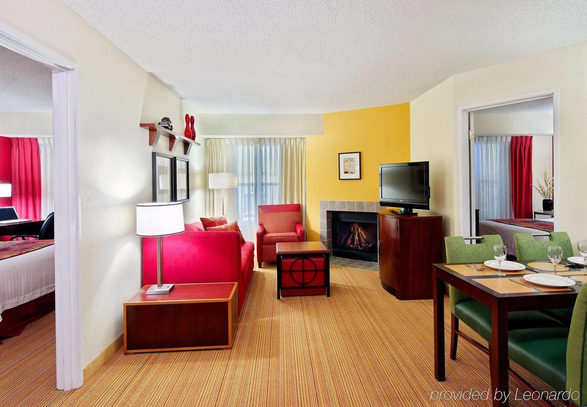 Residence Inn By Marriott Fort Myers Bagian luar foto