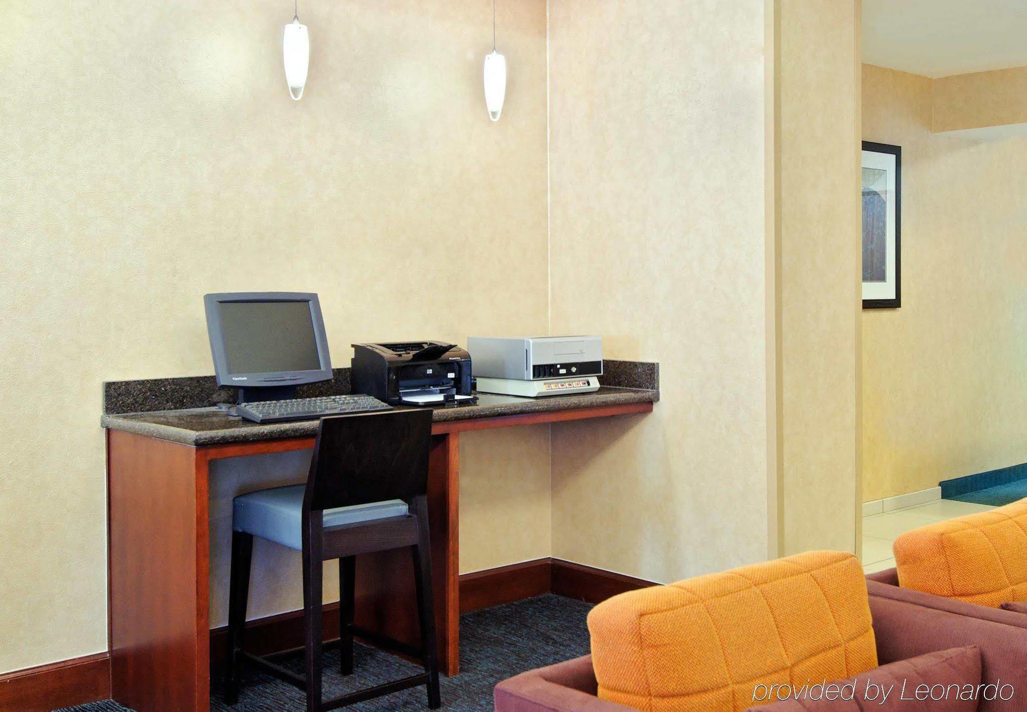 Residence Inn By Marriott Fort Myers Bagian luar foto
