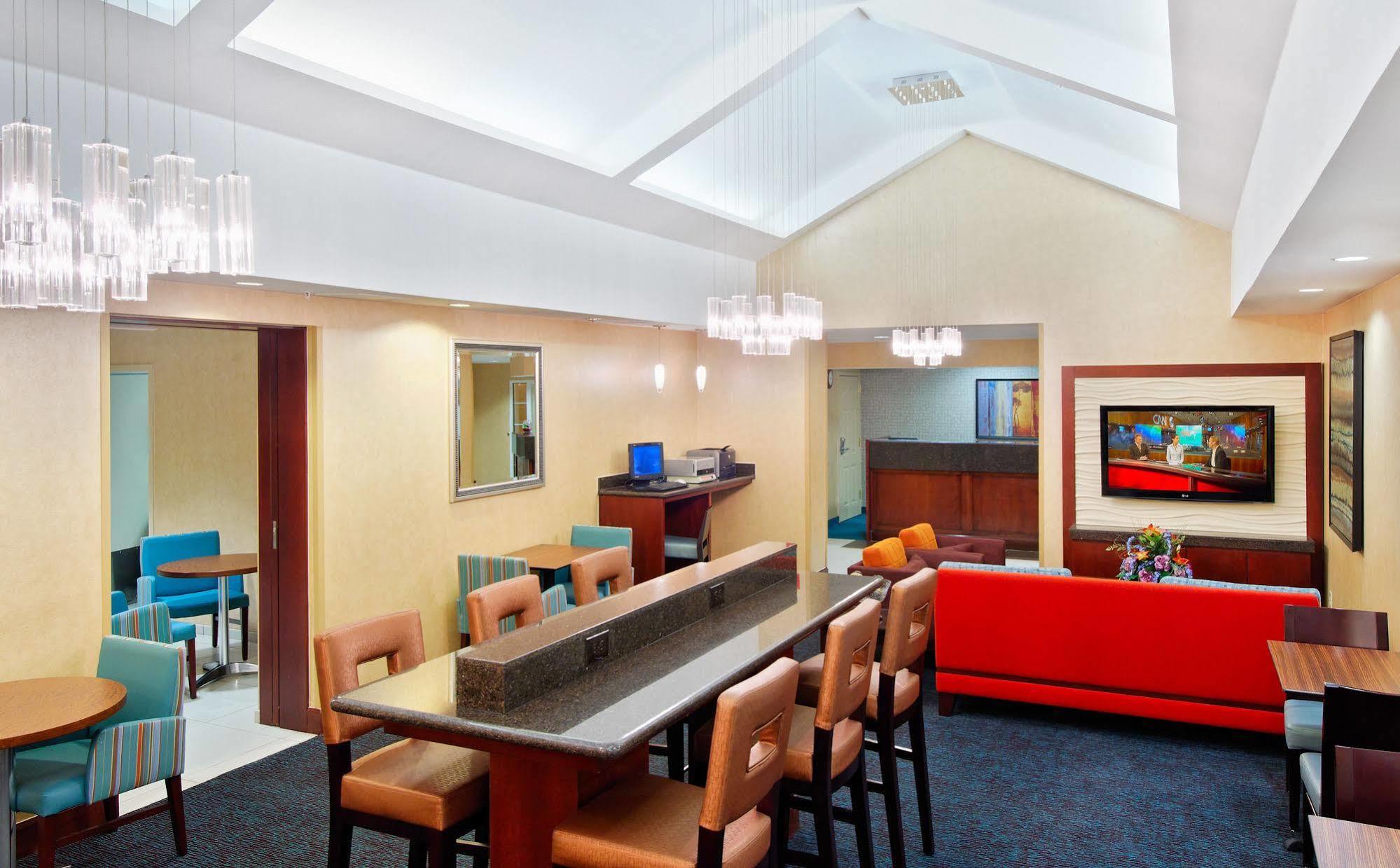 Residence Inn By Marriott Fort Myers Bagian luar foto