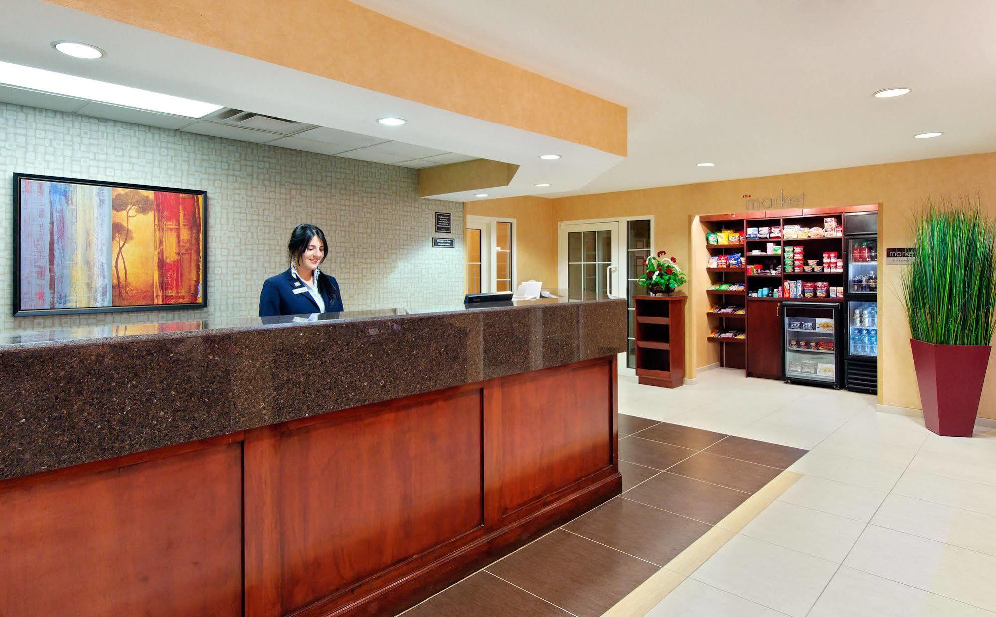 Residence Inn By Marriott Fort Myers Bagian luar foto
